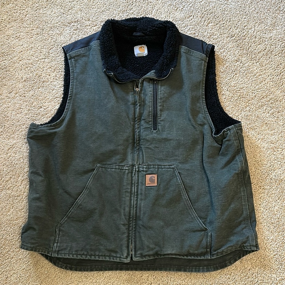 Sherpa lined Carhartt vest